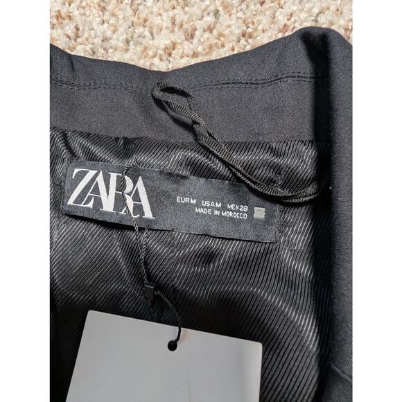 ZARA women's Black VEST, Size Small slightly cropped styling, NWT - Picture 3 of 12